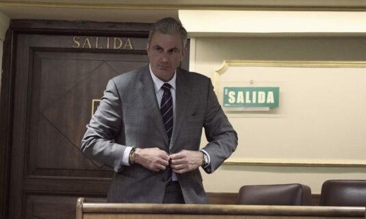 el congreso reubica a ortega smith en el hemiciclo tras su paso al grupo mixto y le coloca en el escano que ocupo abalos