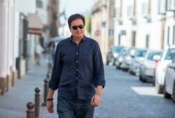 oscar lopez acusa a feijoo de ser el gran blanqueador de vox tras el pacto de moreno en andalucia