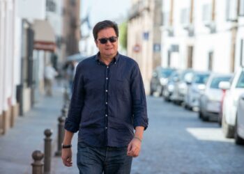 Óscar López acusa a Feijóo de ser el “gran blanqueador de Vox” tras el pacto de Moreno en Andalucía