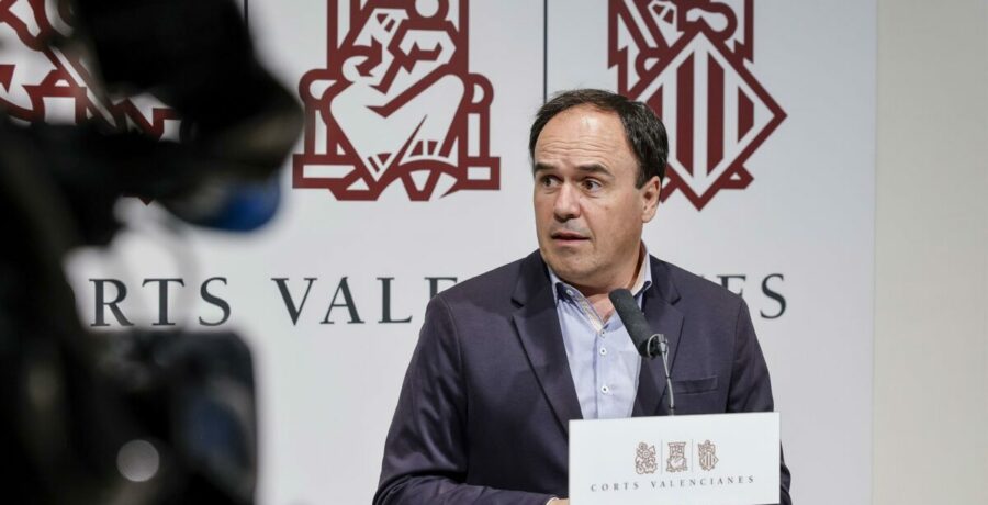 llorca defiende que los presupuestos dan estabilidad y niega que prioridad nacional sea distinguir por color de piel