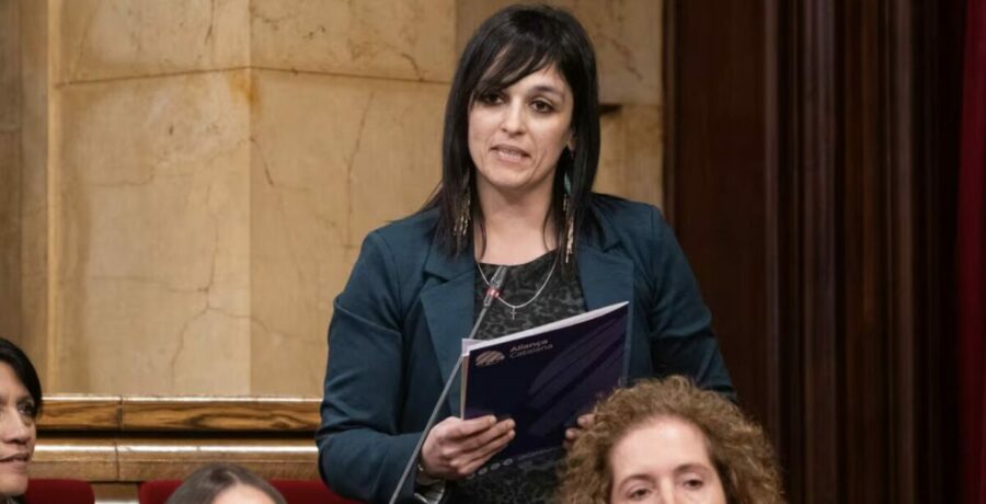 el parlament expedienta a silvia orriols por su acoso sistematico a la diputada de erc najat driouech