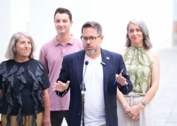 Adelante pide a Moreno que “se deje de teatrillo” para formar gobierno en Andalucía: “Que vaya aceptando realidad”
