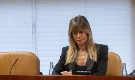 el juez autoriza a begona gomez a viajar a la graduacion de su hija en londres pero no a la otan en turquia