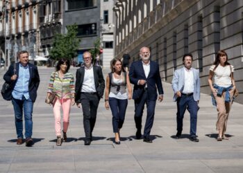Junts también exige explicaciones sobre la ‘ley de nietos’ y reclama datos sobre la regularización de inmigrantes