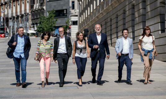 junts tambien exige explicaciones sobre la ley de nietos y reclama datos sobre la regularizacion de inmigrantes