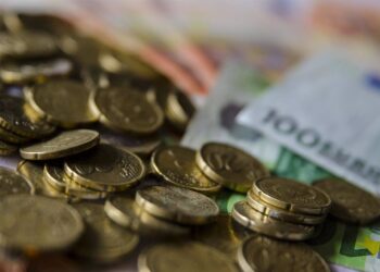 Funcas sube al 2,3% el PIB de 2026 y prevé una inflación media del 3,2% este año