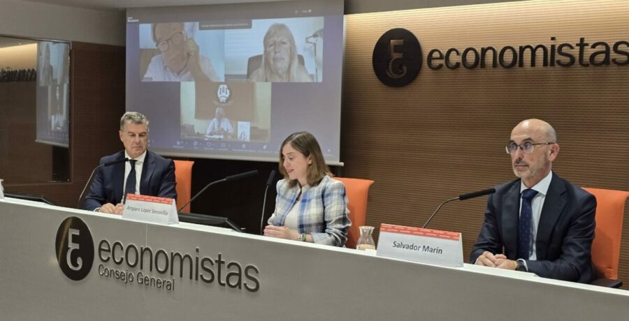 los economistas estiman que la economia espanola crecera un 24 en 2026
