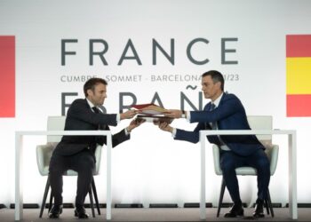 El PP paraliza el Tratado de Amistad con Francia tras acordar el Senado llevarlo nuevamente al Constitucional
