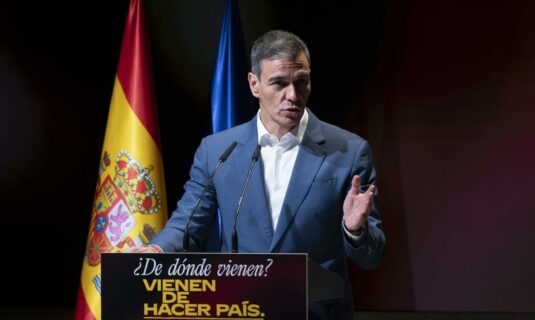 sanchez contesta a rajoy tras sus declaraciones sobre la seleccion francesa que gane el mejor y que pierda el racismo
