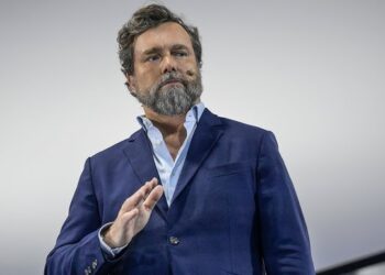 Espinosa de los Monteros confirma su expulsión de Vox