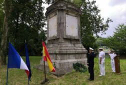 espana traspasa a francia la jurisdiccion semestral de la isla de los faisanes el condominio mas pequeno del mundo