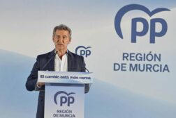 feijoo anuncia una ley nacional para que el concebido y no nacido tenga repercusion economica y social
