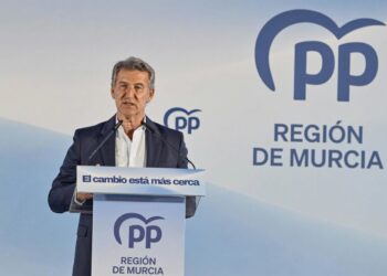 Feijóo anuncia una ley nacional para que el “concebido y no nacido” tenga “repercusión económica y social”
