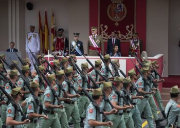 CIS: Las FFAA, institución mejor valorada y única que aprueba, con los partidos políticos a la cola