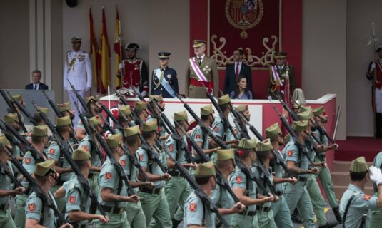 cis las ffaa institucion mejor valorada y unica que aprueba con los partidos politicos a la cola