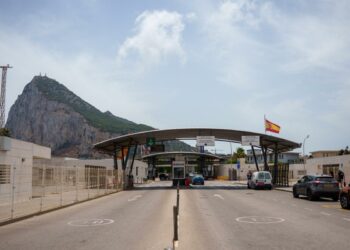 Hacienda saca a Gibraltar de la lista de paraísos fiscales e incorpora a Rusia
