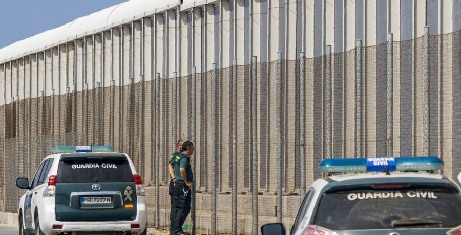 espana cierra la frontera entre melilla y marruecos tras intentos de entrada masiva
