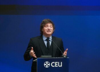 Milei presenta en Madrid su modelo de “buena política” frente “a quienes tienen manos porosas o roban joyas”