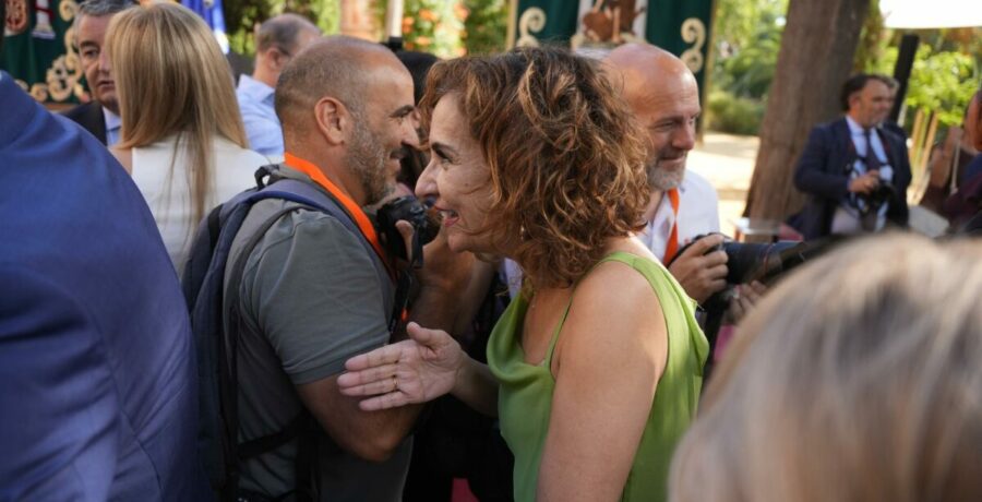 montero augura que el nuevo gobierno de moreno pondra a andalucia al servicio de una agenda reaccionaria