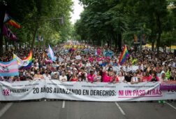 el orgullo llevara hoy la disidencia y resistencia a las calles y exigira un pacto contra discursos de odio