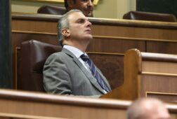 el grupo mixto dara a ortega smith el mismo trato que abalos no hablara en el pleno ni tendra cupo para iniciativas