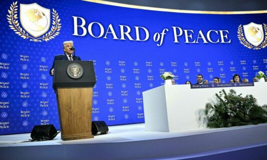 trump anuncia un acuerdo para el desarme total de hamas en el marco de su plan de paz para gaza