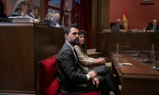 el supremo aplica la amnistia a exdirigentes del parlament que fueron acusados de desobediencia en el proces