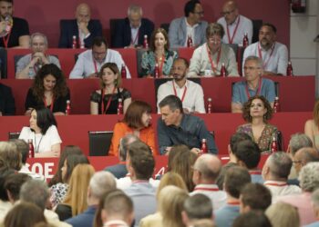 Un grupo de críticos del PSOE pide al Comité Federal elecciones generales y que nombre una gestora