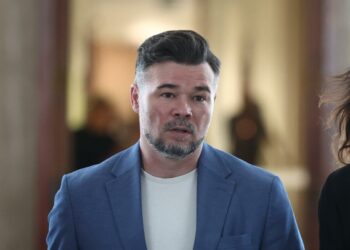 Rufián se pregunta qué hace mal la izquierda para que trabajadores voten a Feijóo pese a su discurso sobre las bajas