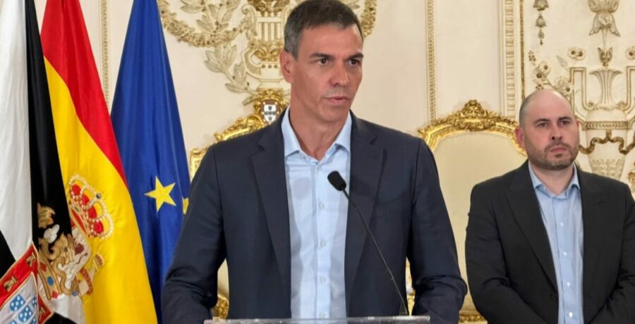 sanchez anuncia instalacion de boyas en el espigon de ceuta y espera la devolucion cuanto antes de los migrantes