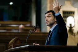 sumar confirma que el decreto de vivienda prorrogara alquileres hasta 2028 y negociara medidas antidesahucios