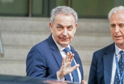 zapatero niega influencias para rescatar plus ultra no hable con nadie ni de la sepi ni del gobierno