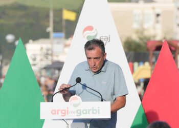 Aitor Esteban pide “competencias integrales” en migración a un Gobierno “incapaz” de tener sistema de acogida “ordenado”