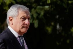 italia ve desproprocionada la reaccion de sanchez a sus controles e insiste en proteger sus fronteras