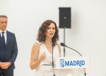 Ayuso califica a Sánchez de “irresponsable” y “traidor” por Ceuta, sólo preocupado por “intereses electoralistas”