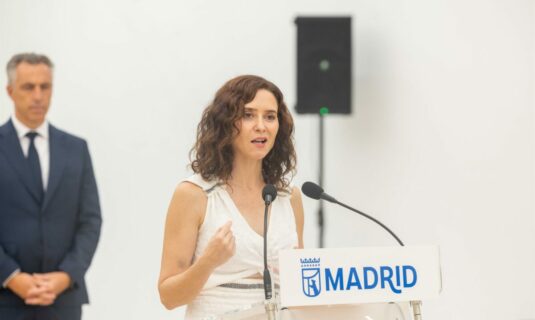 ayuso califica a sanchez de irresponsable y traidor por ceuta solo preocupado por intereses electoralistas