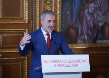 El Ayuntamiento de Barcelona llevará a Fiscalía los mensajes “racistas” de ‘Save Europe Act’