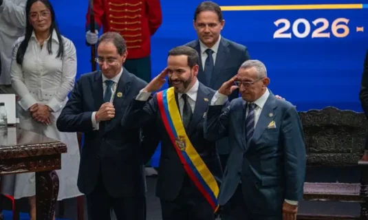 de la espriella promete recuperacion total de la seguridad y una regeneracion nacional en su investidura