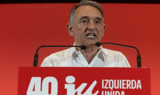 iu reclama a felipe vi que llame a mohamed vi por el ataque a ceuta esta tardando