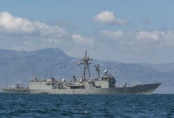 dos fragatas de la armada ya operan en la bahia sur de ceuta