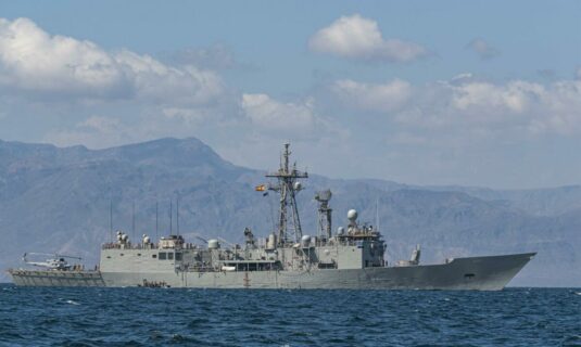 dos fragatas de la armada ya operan en la bahia sur de ceuta