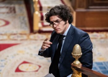 Figaredo dice que habló de “cazar” migrantes como sinónimo de “apresar” y acusa al Gobierno de desviar la atención