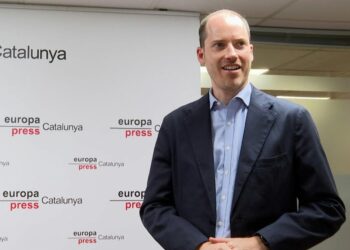 Juan Fernández (PP Cataluña): Junts tiene parte de razón en inmigración pero no se pueden “desguazar” competencias