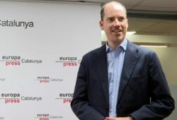 juan fernandez pp cataluna junts tiene parte de razon en inmigracion pero no se pueden desguazar competencias