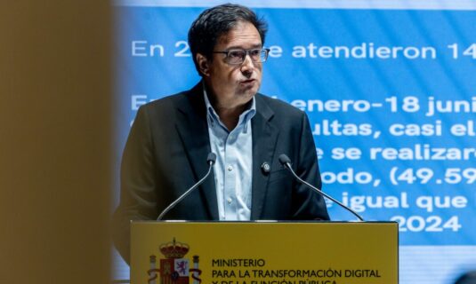 oscar lopez denuncia una montana de mentiras de ayuso sobre el atico en chamberi aqui lo que hay es cara dura