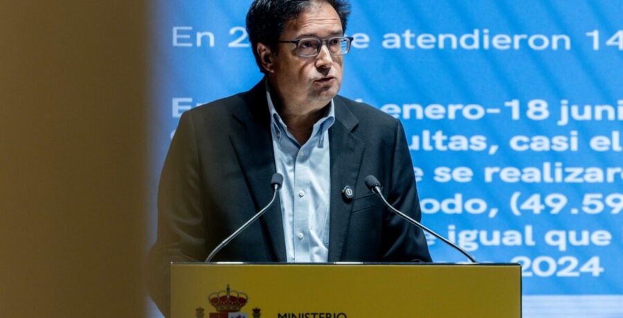 oscar lopez denuncia una montana de mentiras de ayuso sobre el atico en chamberi aqui lo que hay es cara dura