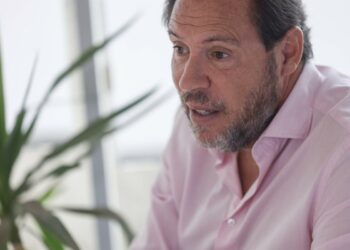Gobierno de Ayuso reprocha a Puente que busque “enfrentar” con el ático y le pide resolver las incidencias en Cercanías