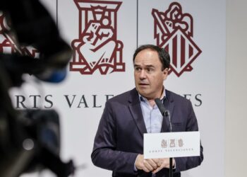 Llorca defiende que los presupuestos dan “estabilidad” y niega que prioridad nacional sea “distinguir por color de piel”