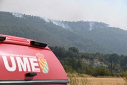 muere un militar de la ume y dos estan heridos en un accidente mientras combatian el fuego en riglos