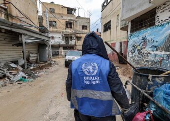 El Gobierno carga contra Israel por las “inaceptables violaciones” de edificios de UNRWA y defiende a la agencia